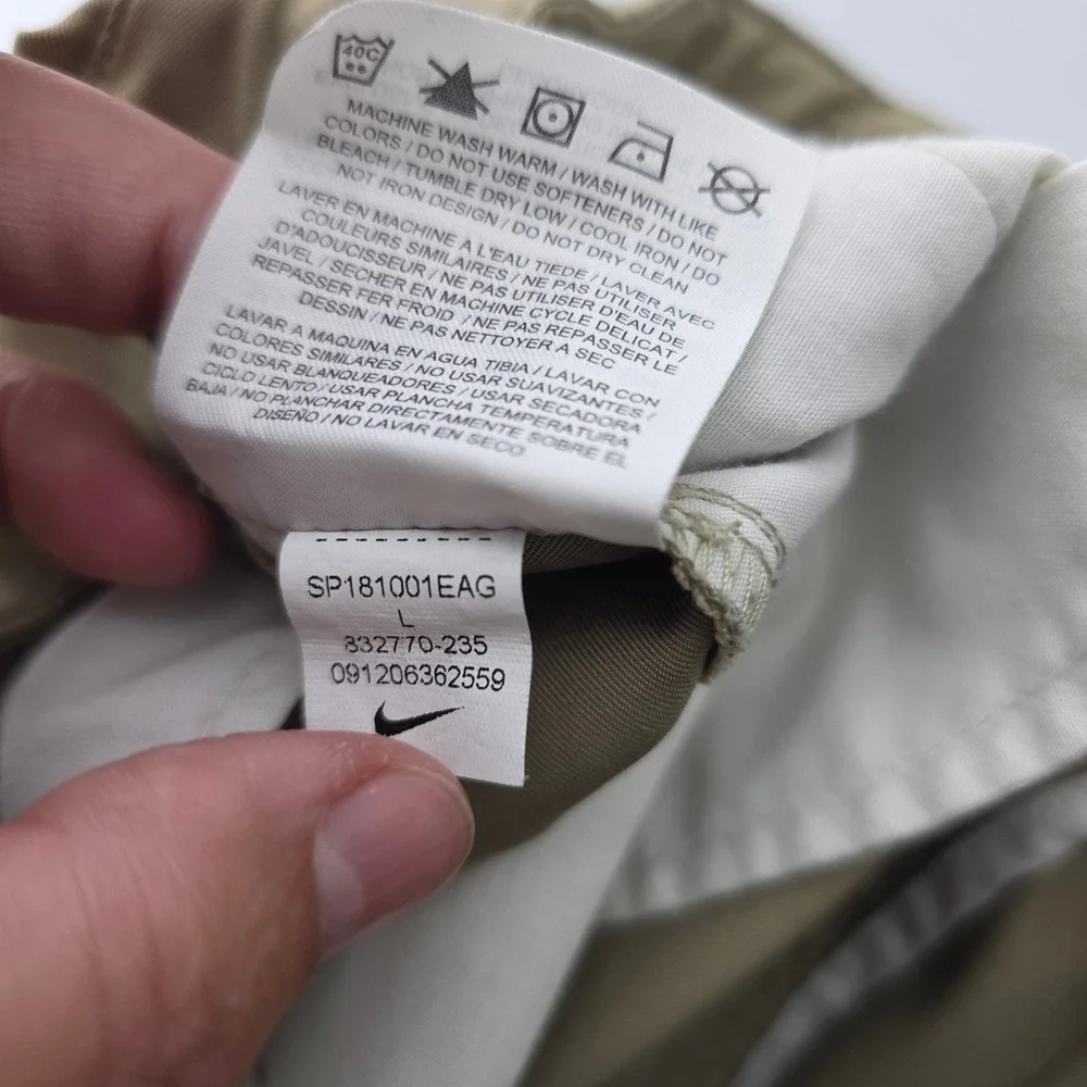 Nike Golf Dri-FIT Shorts Boy's Large Khaki Tan Flat Front Performance Activewear